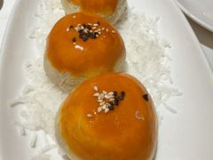 蜜汁叉烧酥-香港龙凤楼(陆家嘴中心店)