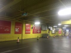 -欧尚超市苏州店停车场(金鸡湖路店)