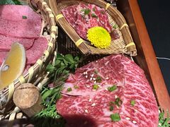 -山川小町·极番烧肉(新地假日广场店)
