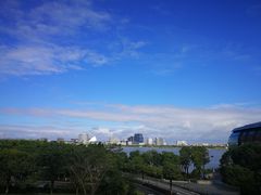 -上海滴水湖皇冠假日酒店