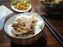 -内蒙焖面大盆骨餐馆(山大路店)