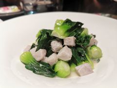 芋艿烧菜心-三利音·玖弄小鲜(浦东嘉里城店)