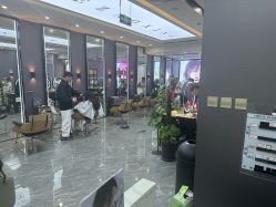 -藤野造型烫染·漂发