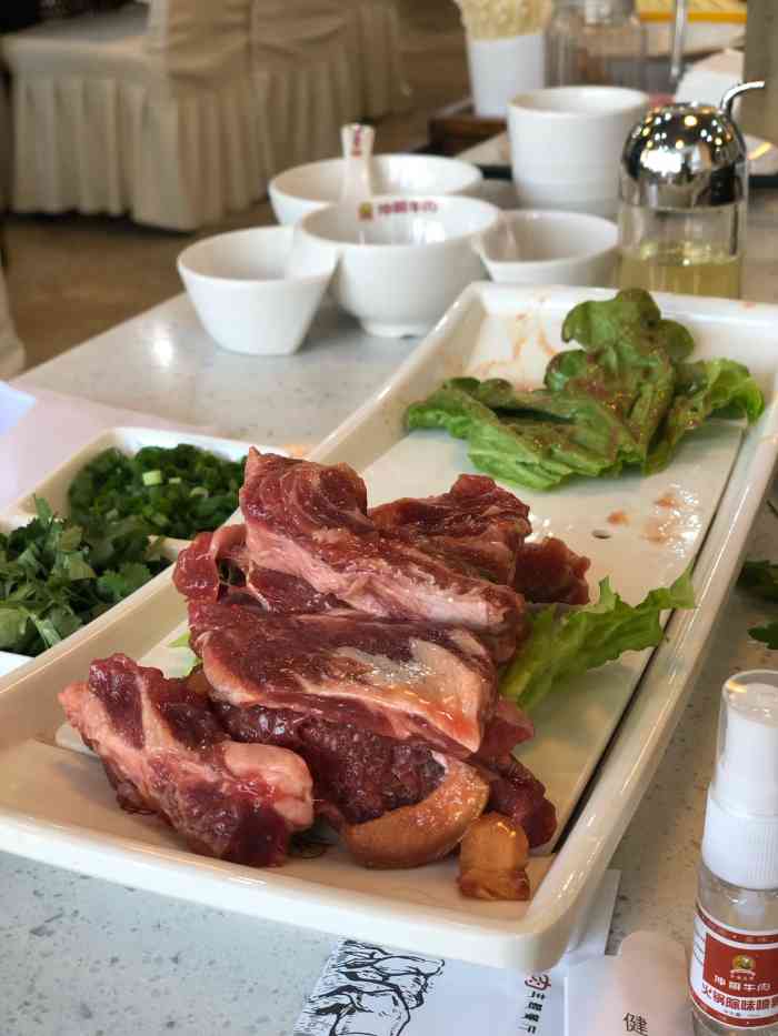 冲哥牛肉主题餐厅(荣昌总店"老板很给力的 吃的