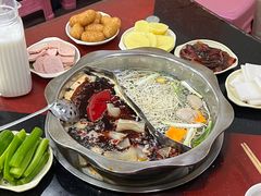 -储奇门鳝鱼火锅(总店)