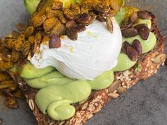 牛油果吐司-BOR Eatery(安福路店)