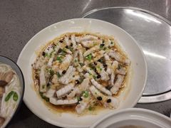 -郑猛记石岐鸽主题餐厅(长江店)