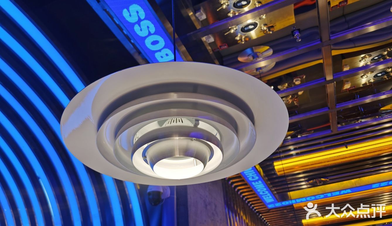 火星主题潮流餐厅——土鸡大亨