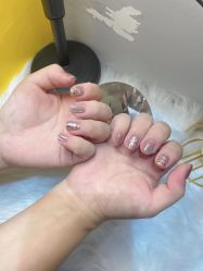 -小黑瓶美甲美睫