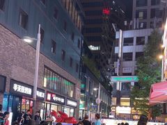 -BHC炸鸡(明洞总店)