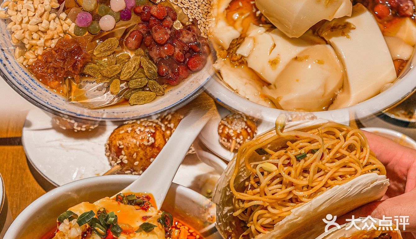 没想到日月的陈麻婆升级后加入了成都名小吃