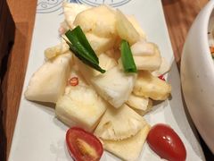 青柠檬拌菠萝-云海肴·汽锅鸡·云南菜(广安门天虹店)