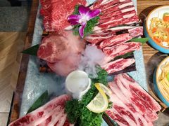 和牛六拼-明洞阿姨·韩式酱蟹烤肉·创意料理(三元桥店)