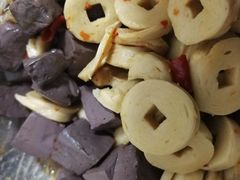 -梁老三麻辣鸡头总店