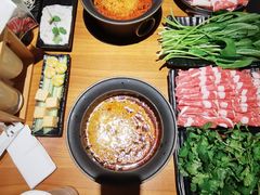 -呷哺呷哺(松北万象汇店)