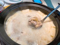 竹笙王猪肚鸡-顺德公广东猪肚鸡·煲仔饭(白石洲店)