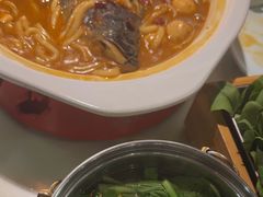 -卢大鲜鱼头捞饭(美利广场店)