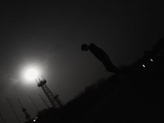 -鬼笑石后山停车场