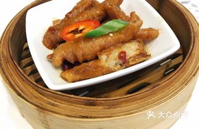 Fresh Flower Pepper Marinated Chicken Feet