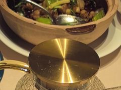 -八府香鸭·啫啫煲(华山路店)