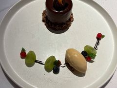巧克力慕斯配焦糖冰淇淋-Bistro Wang 牛排馆
