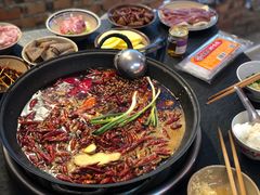 -四小区火锅·巷子里的重庆火锅(花照壁店)
