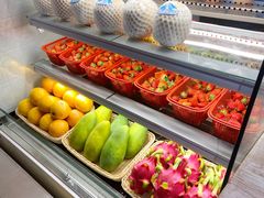 -果之满满鲜榨果汁(美罗城店)