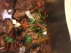 秘制鲜牛腩鸳鸯锅-今日炊牛·潮汕牛肉火锅(华采天地店)