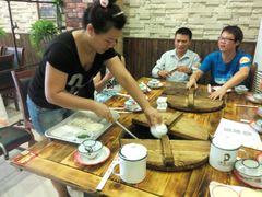 -70後铁锅炖(坡博总店)