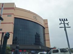 -胖东来生活广场(健康路店)