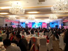 大堂-红栌温泉山庄生态美食餐厅