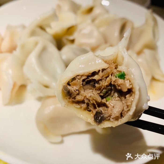 董鲜生·海胆水饺(来福士店)松茸野菌水饺图片