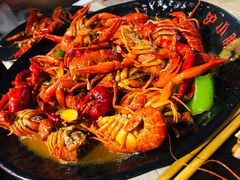 -沪小胖小龙虾(淮海中路旗舰店)
