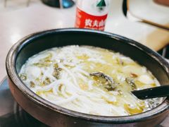-灵芝妹子海鲜米线(瓦房店新玛特店)