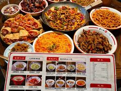 -富正毅三下锅·湘西韵味(天门山索道店)