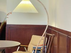 -Café Monson