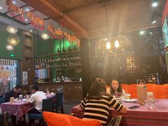 -香巴拉云南餐厅(华莱坞店)