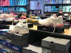 -斯凯奇(八达岭奥特莱斯店)