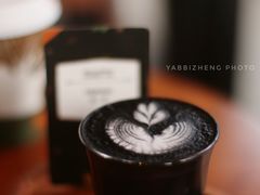 黑炭拿铁-DECAMERON十日谈(卓悦汇店)