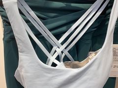 -lululemon(比斯特购物村店)