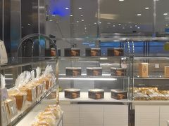 面包甜点陈列柜-御蝶坊生日蛋糕KNAC(新村店)