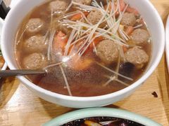 豆芽圆子汤-赤宴·川菜(玉林店)
