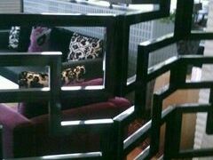 大堂吧的中式隔断-上海虹桥西郊假日酒店