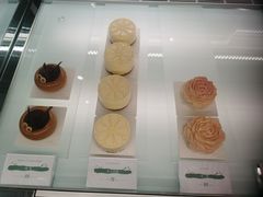 -潮一不贰·法式甜品·生日蛋糕·西式简餐(外滩店)