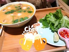 冬阴功海鲜粉-越弥越南传统美食馆