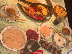 -鸿姐老火锅(疁城新天地店)