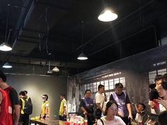 -兵魂·室内真人CS枪战俱乐部·团建·军事轰趴馆