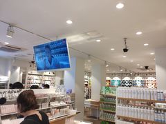 -名创优品(河南郑州健康路2店)