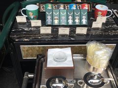-上海半岛酒店·半岛精品店