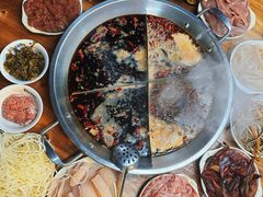 -储奇门鳝鱼火锅(总店)